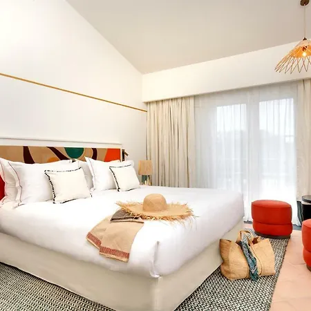 Hotel Lou Pinet